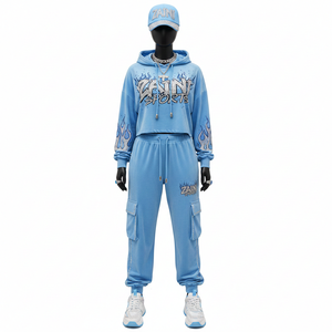 Survêtement d'hiver de luxe pour femmes en molleton de coton et polyester bleu ciel avec panneaux sur les manches, pantalon cargo, logo thermocollé, tailles plus grandes - Product Image 6