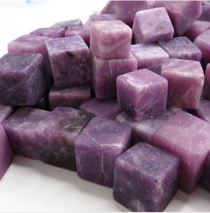Lepidolite ลูกบาศก์พลอยหินธรรมชาติ,ก้อนส่งออกแบบอินเดียร่วงลงที่ผลิตภัณฑ์เสริมฮวงจุ้ยจากคริสตัลอัล AQSA - Product Image 5