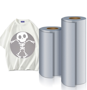 <span class=keywords><strong>Film</strong></span> spécial PET de transfert de chaleur 60cm 30cm rouleau de <span class=keywords><strong>film</strong></span> DTF argenté réfléchissant à peau froide - Product Image 2