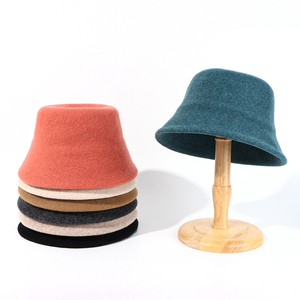 หมวกทรงถังผ้าฟลีซขน100% หมวกบักเก็ตให้ความอบอุ่นสำหรับสวมใส่สบายๆใส่ได้ทุกเพศหมวกกลางแจ้งแบบนุ่ม - Product Image 2