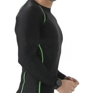 Chemise de compression à manches longues pour homme Intex, noir avec bordure verte, col rond, coupe ajustée, séchage rapide, polyester tricoté sportif - Product Image 4