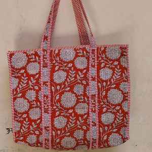 Grand fourre-tout en coton matelassé pour femmes Sac de marché pour femmes Durable Robuste Épicerie Fait à la main - Product Image 1