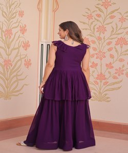 Robe élégante en georgette de soie Vêtements ethniques pour femmes Parfait pour les célébrations festives Travail de broderie de style fantaisie - Product Image 6
