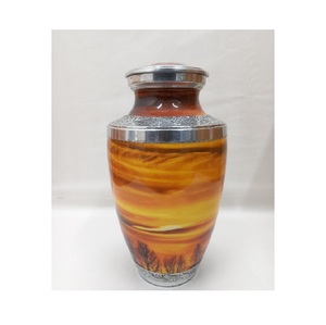 Urne funéraire en métal traditionnelle Design classique Souvenir d'hommage commémoratif solide, durable et élégant pour les cendres - Product Image 5