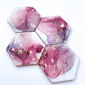 Sous-verre attrayant en résine de qualité supérieure, parfait pour les restaurants, les hôtels et les maisons, offrant à la fois style et durabilité - Product Image 1