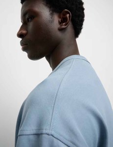 T-shirt pour hommes Vente en gros Streetwear Marque de mode Logo personnalisé Prêt pour les commandes en gros et les marchés à l'exportation - Product Image 3