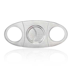 Juego de dispensador de licor portátil de acero inoxidable moderno y elegante con embudo, recortador de cuchillas para cigarros, caja de cigarros de dos ranuras - Product Image 5