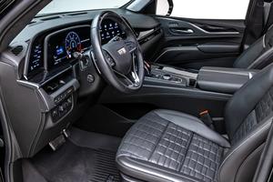 Cadillac Escalade-V ESV 2023, un motor V8 de 6.2L sobrealimentado que produce 682 caballos de fuerza y 653 lb-pie de torque. - Product Image 6