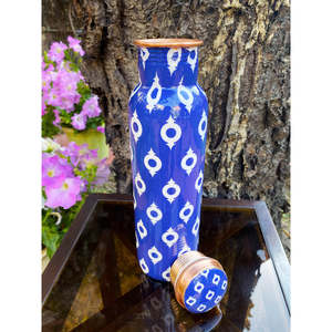 Tapa a prueba de fugas Botella de cobre puro moderna con esmalte Impreso Botella de agua de lujo para deportes Uso de camping al aire libre de India1000ml - Product Image 4