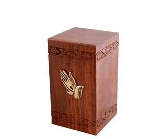 Urne en bois à mains priantes pour cendres conçue en bois de rose massif pour adultes pour cendres humaines - Product Image 6