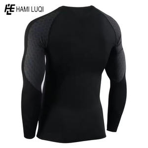 Camisa de compresión Rash Guard personalizada para hombre - Product Image 3