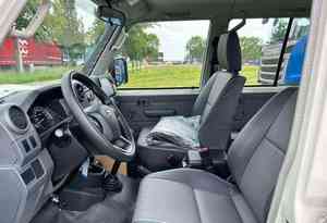 Toyota Land Cruiser d'occasion de qualité supérieure, pick-up double cabine - Product Image 2