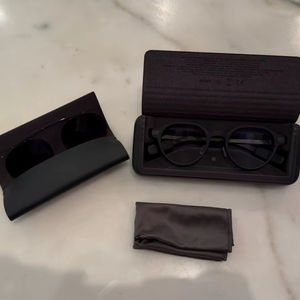 Gafas Inteligentes G2 Grises, Listas para Enviar, con Control por Aplicación + Tamaño Personalizable, Anillo R1 Gris + Lentes de Sol, PAQUETE - Product Image 1