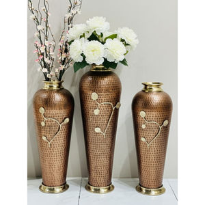 Juego de 3 Jarrones Decorativos de Metal con Acabado de Cobre Hechos a Mano para Sala de Estar, Artesanía, Artículos de Decoración para el Hogar en Oferta - Product Image 1