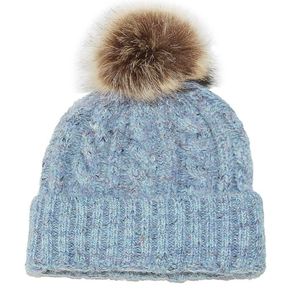 Bonnet personnalisé en laine douce pour un confort hivernal luxueux, offrant chaleur et un look élégant adapté à la mode par temps froid - Product Image 1