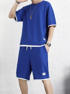 Conjunto de camiseta doble informal de poliéster de primera calidad para hombre para verano Paquete de camiseta de dos piezas con estampado de logotipo personalizado con colores y tamaños personalizados - Product Image 2