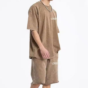 Ensembles de t-shirts pour hommes avec logo sérigraphié et brodé Ensemble t-shirt et short délavés à l'acide pour hommes - Product Image 4