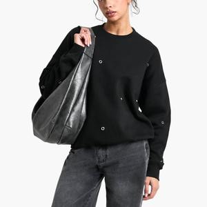 Sweat-shirt noir pour femme, streetwear urbain OEM, vêtements décontractés durables, doublure en polaire, col rond super large non inversé - Product Image 3