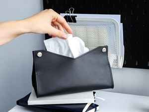 Cubierta de caja de pañuelos, organizador de servilletas de cuero, decoración de mesa de comedor personalizada, regalo de inauguración de la casa R - Product Image 5