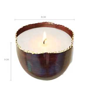 Nouveauté : Bougies piliers parfumées à la cire de soja en vase antique en métal noir pour Pâques, Noël et Diwali, idéales pour la méditation et les fêtes. - Product Image 4