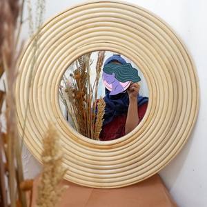 Espejo redondo bohemio hecho a mano para decoración de pared, lo mejor de Indonesia, artesanía de vidrio de madera saludable para uso doméstico y en el baño - Product Image 2