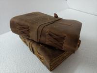 Revues en cuir de buffle sur mesure avec clés et arbre de cuir journaux gaufrés fabriqués à l'aide de papier bordé