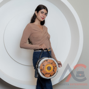 Nuevo bolso de cantimplora de cuero de piel de vaca de estilo occidental, bolso de hombro de moda para mujer, forro de nailon con cierre de cremallera - Product Image 2