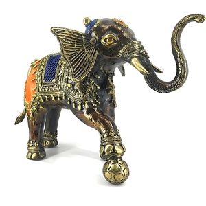 Figura de Elefante Jugando al Fútbol de Latón Macizo de 8.5 Pulgadas, Escultura de Bronce Tallada para Decoración del Hogar, Cultura Tribal - Product Image 1