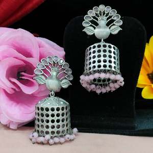 Pendientes de gota étnicos con acabado antiguo clásico Jhumkas oxidado de Metal Premium para mujer, ropa segura para trajes de fiesta informales - Product Image 4