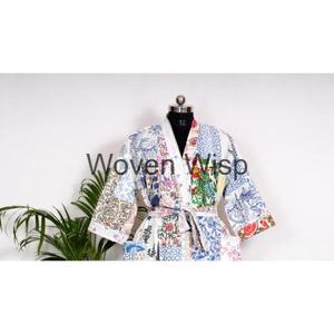 Chaqueta y abrigo a cuadros con patrón de encaje de algodón largo vintage elegante para unisex - Product Image 4