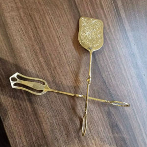 Pinces de service en laiton fini or pinces décoratives en laiton Vintage pour cuisine salade pain BBQ Dessert et Buffet cuisine utilisation - Product Image 1