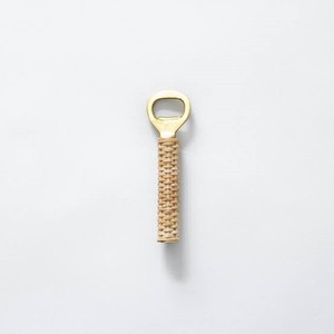 Le plus nouveau rotin et manche en bois décoratif ouvre-bouteille à la main en métal tendance pièce décorative de Table indienne en laiton - Product Image 4