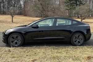 2022 THEZ-LER M0DEL 3 Long Range AWD Low Mileage Sound Engine R18 Tyre <b>Panoramic</b> Sunroof LED Headlights Ready to Ship - Product Image 4