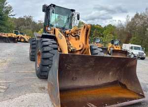 2011 Case 821F Wheel Loader-Construit pour la puissance, la précision et le confort de l'opérateur - Product Image 2