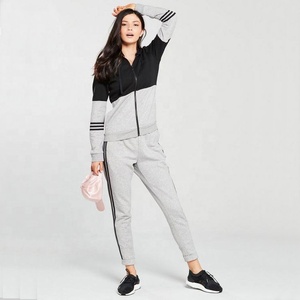 Tenues de jogging de gymnastique décontractées pour femmes ensemble de survêtement à manches longues à fermeture éclair complète pour automne ensemble de survêtement à capuche - Product Image 3