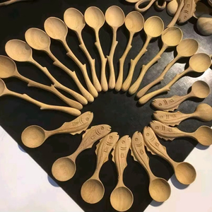 ช้อนไม้ดีไซน์ไม่ซ้ำใครเหมาะสำหรับเสิร์ฟสลัดและข้าวที่ทำด้วยมือในเวียดนาม - Product Image 1