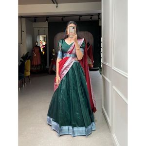 Fantaisie Tendance Indien Traditionnel Dernier Designer Soie Lehenga Choli Avec Dupatta Avec Zari Tissage Travail Fabricant De Surat - Product Image 1
