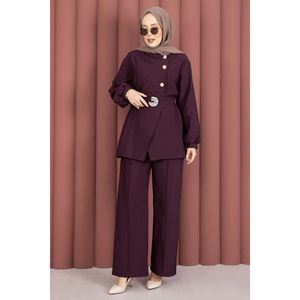 Conjunto de Dos Piezas Color Borgoña de Diseñador, con Botones Dorados y Cinturón, Blazer sin Cuello y Top Corto, Estilo Club de Verano - Product Image 1