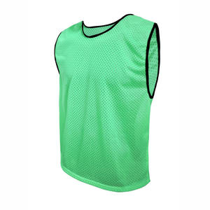 Maillots d'entraînement personnalisables avec logo d'équipe et numéros imprimés, en tissu durable et respirant pour l'entraînement de football - Product Image 3