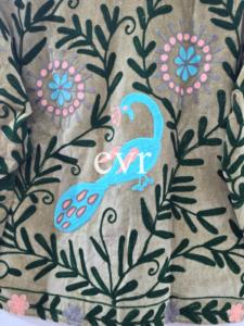 Abrigo Bohemio de Terciopelo Bordado con Cuello Mandarín, Manga Tres Cuartos, Diseño Floral Hecho a Mano, Talla Grande, Ropa Exterior para Mujer, Otoño - Product Image 4