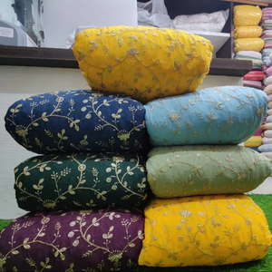 Paillettes multicolores brodées sur georgette, offrant une option vibrante pour une tenue de fête. Travail lourd à paillettes partout - Product Image 1