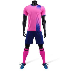 Conjunto de camiseta y pantalones cortos de fútbol profesional, logotipo de equipo personalizado, tela ligera, diseño sublimado, proveedor de uniformes OEM/ODM - Product Image 3