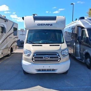 Vendedor Verificado de T-h-o-r G-e-m-i-n-i 23TR Usado del 2018, Listo para Viajar - Product Image 1