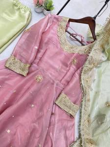 SECUENCIA TRABAJO BORDADO FLARD TOP Y PENT CON DUPATTA - Product Image 4