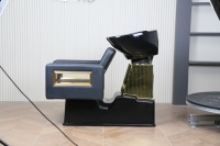 Chaise de lavage de cheveux de luxe pour salon, avec bac en céramique, design ergonomique inclinable, équipement de beauté professionnel
