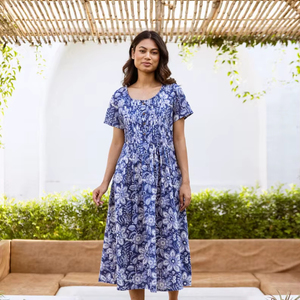 Robe bohème Alohi, fabriquée à la main, en coton pur, imprimée à la main, à motifs floraux, décontractée, occasionnelle, bleu et blanc, mode éthique - Product Image 1