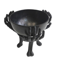 Vente chaude Halloween Squelette Statue En Métal Décoratif Un Bol Squelette Hanté pour La Fête D'halloween