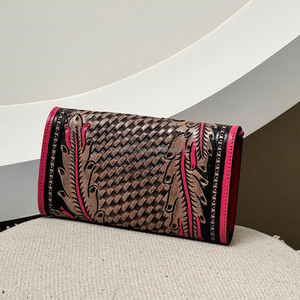 Cowgirl Pink Floral Boho Hand Tooled Cartera con solapa de cuero Cartera de mano de cuero genuino personalizada Cartera de tarjeta de crédito de cuero occidental - Product Image 5