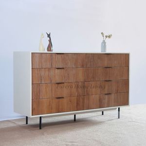 Commode luxueuse à 8 tiroirs avec finition blanchie de style moderne pour meubles de chambre d'hôtel et de maison - Product Image 1