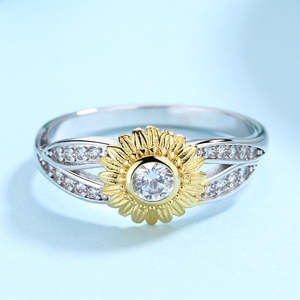 Anello a Spirale Bicolore con Fiori in Argento Sterling e Cristalli, Eleganti Anelli con Cristalli - Product Image 2